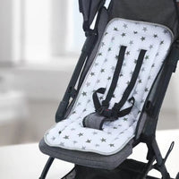 Coussin étoilé confortable pour siège de poussette, offrant un soutien moelleux et un style élégant pour bébé.
