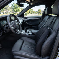 Coussin ergonomique pour lombaire poser dans une voiture
