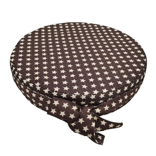 Coussin rehausseur chaise rond marron sur fond blanc
